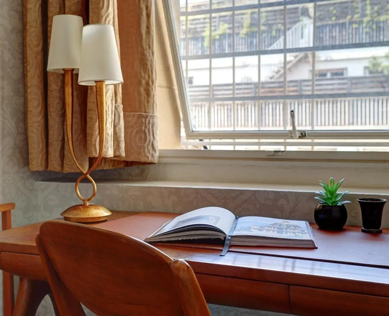 Eiffel Tower - 1Br With Balcony - Cityapartmentstay Paris 0*,  France